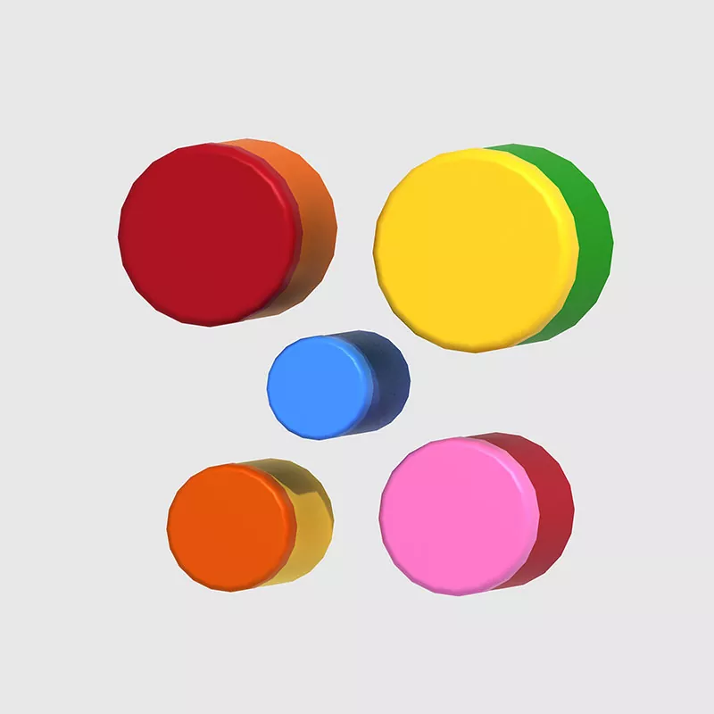 Le percussioni suonano tamburi colorati